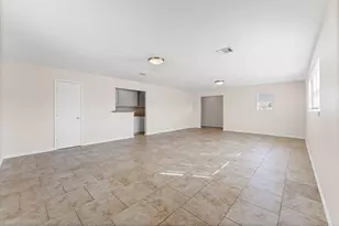7302 Jones Dr, Galveston, TX 77551 - Photo 13