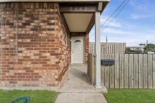 7302 Jones Dr, Galveston, TX 77551 - Photo 9