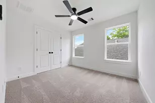882 Prosper St, Houston, TX 77088 - Photo 27