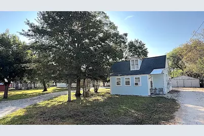 906 E Calhoun Street, El Campo, TX 77437 - Photo 5