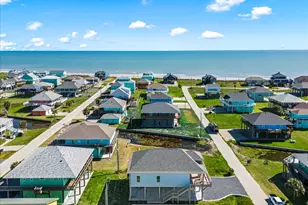 950 Sue Dr, Crystal Beach, TX 77650 - Photo 43