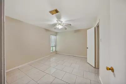 1926 Maple Lakes Drive, Houston, TX 77339 - Photo 35