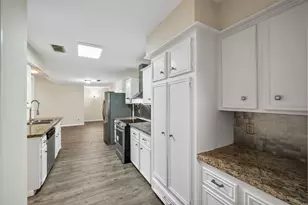 1926 Maple Lakes Dr, Houston, TX 77339 - Photo 19