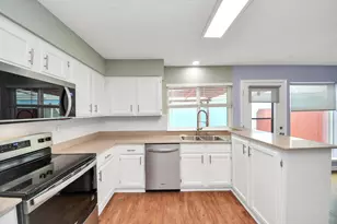 7508 Stewart Rd, Galveston, TX 77551 - Photo 17