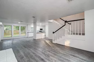 5006 Village Springs Dr, Houston, TX 77339 - Photo 7