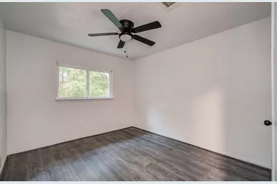 5006 Village Springs Drive, Houston, TX 77339 - Photo 31