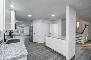 5006 Village Springs Dr, Houston, TX 77339 - Photo 15