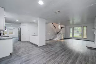 5006 Village Springs Dr, Houston, TX 77339 - Photo 13