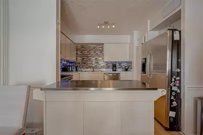 12042 Mighty Oak Drive #B, Houston, TX 77066 - Photo 11