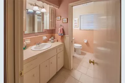 7918 Fairdale Lane, Houston, TX 77063 - Photo 13