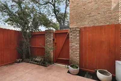 7929 Woodway Drive #4, Houston, TX 77063 - Photo 25
