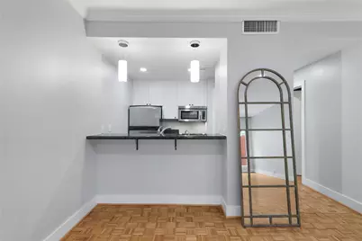 7929 Woodway Drive #4, Houston, TX 77063 - Photo 5