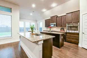 236 Bright Blf Cir, Waller, TX 77484 - Photo 11