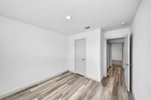 14734 Sweetwater Dr, Baytown, TX 77523 - Photo 25
