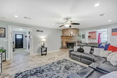 450 Piney Point Drive, Sour Lake, TX 77659 - Photo 5