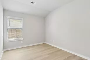 18479 Lndg Mdws Ln, New Caney, TX 77357 - Photo 11