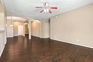 8618 E Highlands Crossing, Highlands, TX 77562 - Photo 9