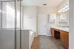 8618 E Highlands Crossing, Highlands, TX 77562 - Photo 15