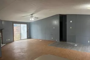 15219 Paradise Cove Dr, Willis, TX 77318 - Photo 9