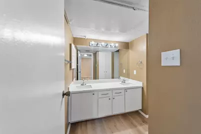 10053 Westpark Drive #298, Houston, TX 77042 - Photo 13