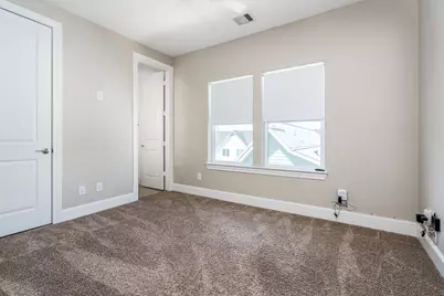 8624 Emnora Lane, Houston, TX 77080 - Photo 9
