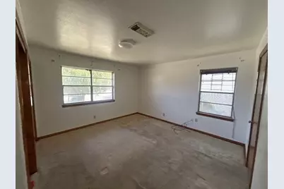 602 Nest Lane, Houston, TX 77022 - Photo 7
