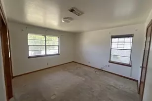 602 Nest Ln, Houston, TX 77022 - Photo 7