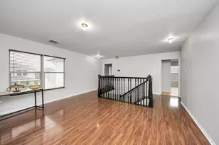 1910 Fallow Ln, Houston, TX 77049 - Photo 17