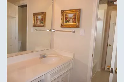 3216 Shadowwalk Drive, Houston, TX 77082 - Photo 13