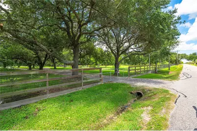 691 Hewitt Street, League City, TX 77573 - Photo 11
