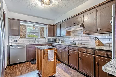 2310 Brooktree Drive, Houston, TX 77008 - Photo 11