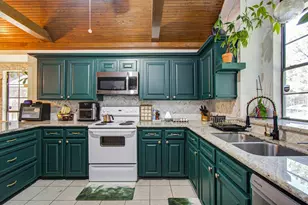 4243 Meadowchase Ln, Houston, TX 77014 - Photo 9
