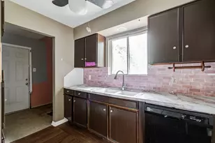 1314 Mosher Ln, Houston, TX 77088 - Photo 9