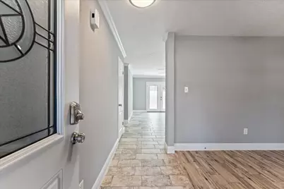 215 Hillcrest Drive, Conroe, TX 77303 - Photo 3