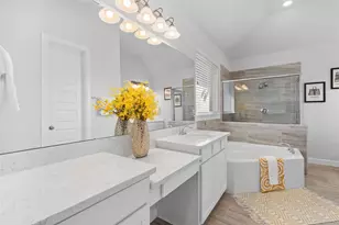 5803 Manning Hollow Ln, Sugar Land, TX 77479 - Photo 17