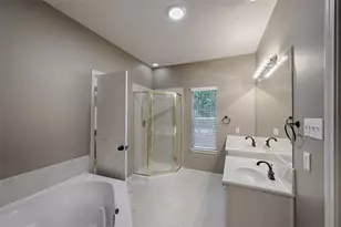 10 Hancock St, Conroe, TX 77301 - Photo 19