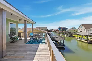 16606 Curlew Rd, Jamaica Beach, TX 77554 - Photo 3