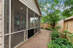 74 Shannon Green Ct, The Woodlands, TX 77384 - Photo 25