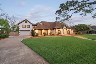 1205 Tall Pines Dr, Friendswood, TX 77546 - Photo 45