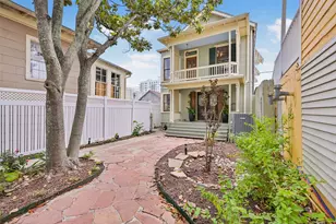 611 Church St, Galveston, TX 77550 - Photo 1