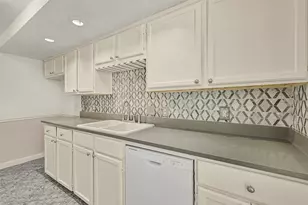 611 Church St, Galveston, TX 77550 - Photo 17