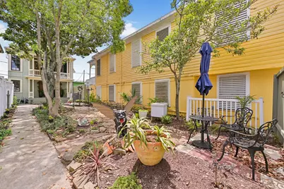 611 Church Street, Galveston, TX 77550 - Photo 5