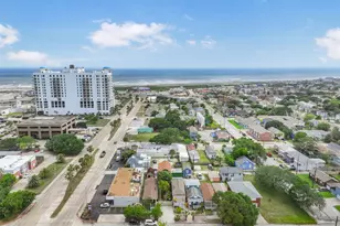 611 Church St, Galveston, TX 77550 - Photo 37