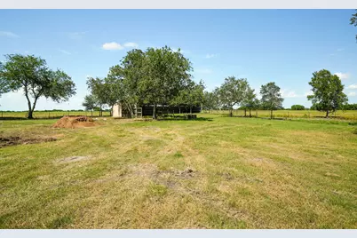 5688 Falke-Heinrich Rd, Schulenburg, TX 78956 - Photo 5