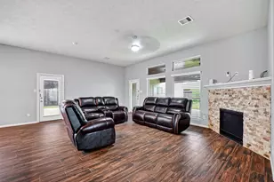 2502 Grey Kirby Dr, League City, TX 77573 - Photo 25
