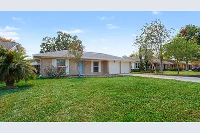 1825 Dolphin Drive, Seabrook, TX 77586 - Photo 3