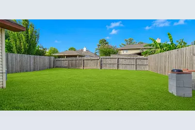 11655 Gullwood Drive, Houston, TX 77089 - Photo 17