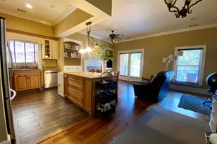 210 W Washington St, Madison, GA 30650 - Photo 3
