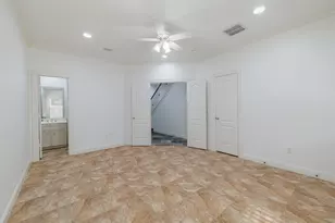 702 Asbury St, Houston, TX 77007 - Photo 7