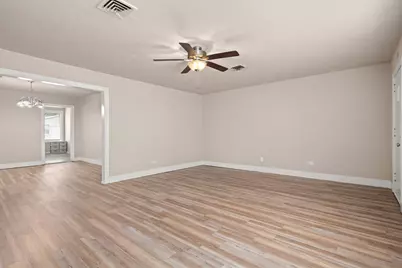 630 Orange Street, La Marque, TX 77568 - Photo 5